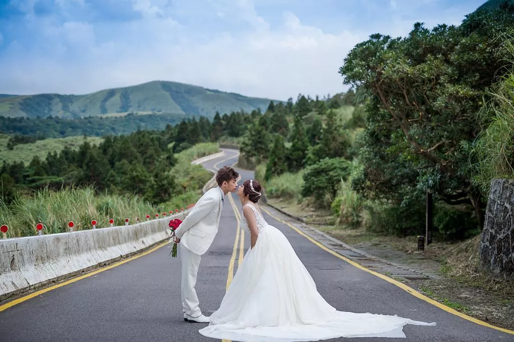 婚紗攝影台北特色婚紗景點|陽明山冷水坑公路-婚紗攝影台北特色婚紗景點|陽明山冷水坑公路