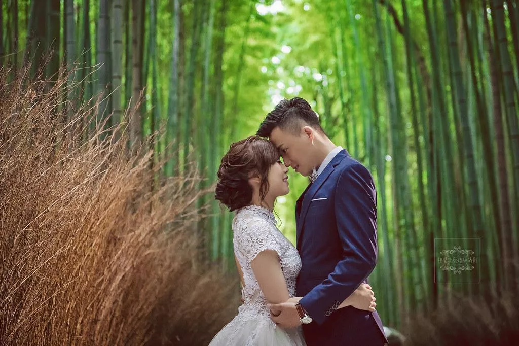 日本關西海外婚紗攝影推薦景點,京都嵐山竹林,視覺流感旅拍-婚紗攝影日本關西推薦海外婚紗攝影景點|京都鴨川日本關西推薦海外婚紗攝影景點|京都鴨川日本關西海外婚紗夢幻推薦景點|京都嵐山竹林