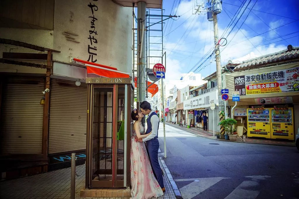 海外婚紗攝影,日本那霸拍婚紗,沖繩國際通街景旅拍,推薦視覺流感攝影-海外婚紗攝影|日本那霸|沖繩國際通街景