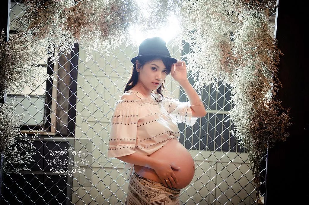 孕婦寫真藝術照|巷子內攝影棚場景|澳門美麗孕媽咪-孕婦寫真藝術照|巷子內攝影棚場景|澳門美麗孕媽咪