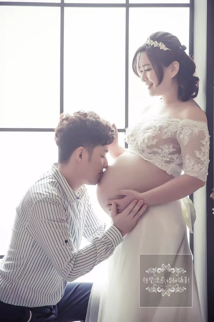 孕婦藝術照雙人寫真|巷子內攝影棚租借|超溫馨畫面-孕婦藝術照雙人寫真|巷子內攝影棚租借|超溫馨畫面