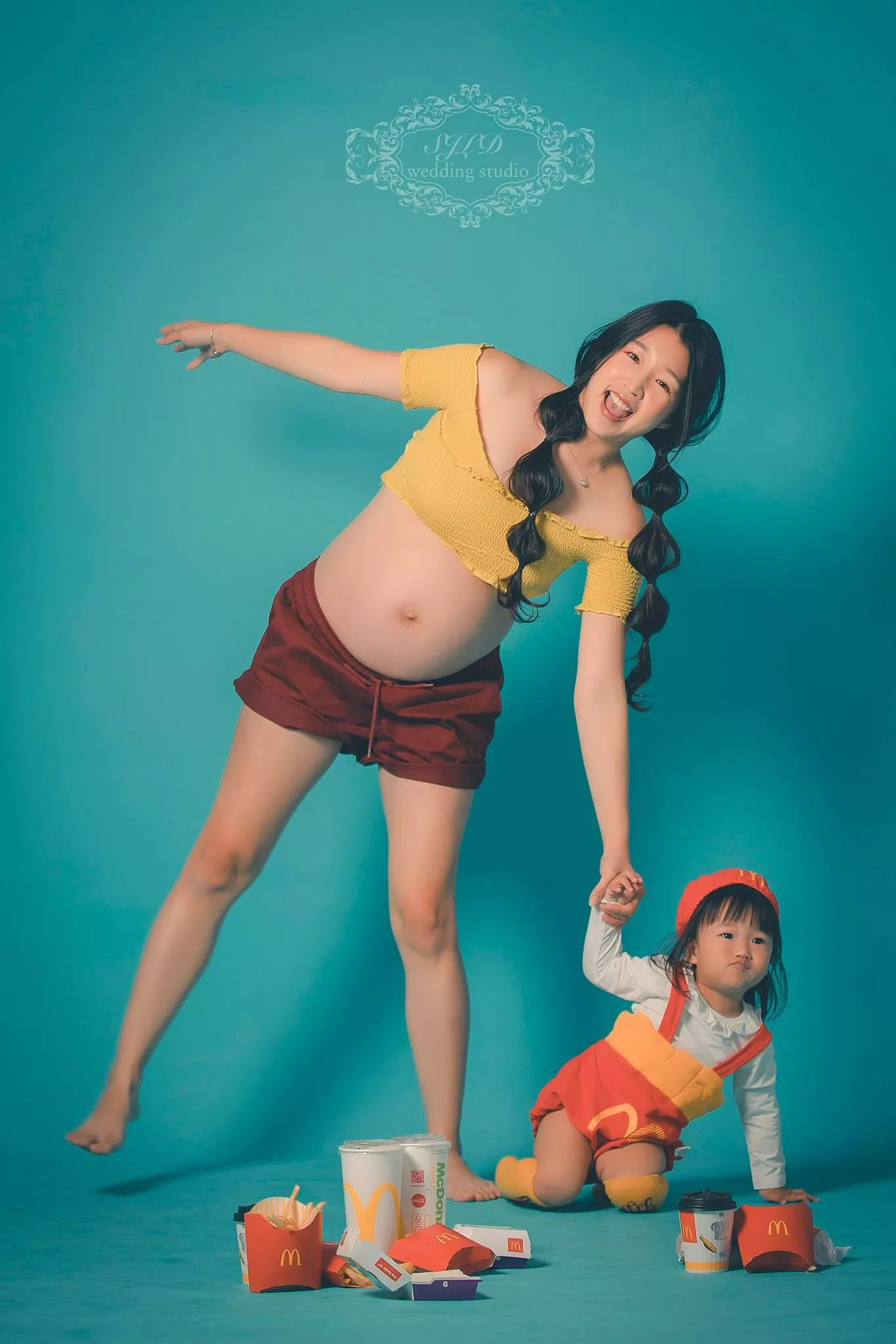 視覺流感婚紗攝影-親子寫真-孕婦照(42)-孕婦藝術照親子寫真|巷子內攝影棚新北景點