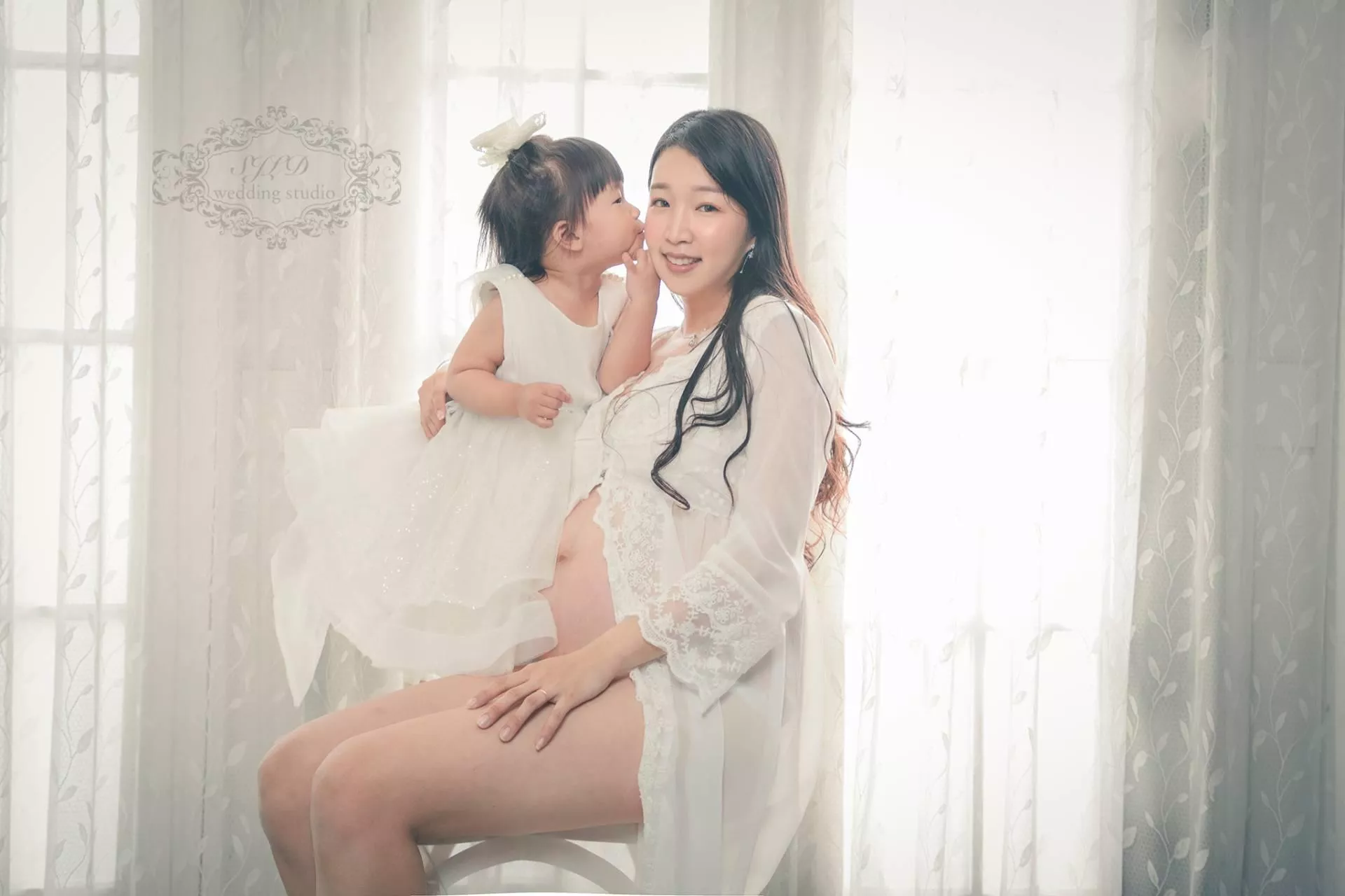視覺流感婚紗攝影-親子寫真-孕婦照(9)-孕婦藝術照親子寫真|巷子內攝影棚新北景點