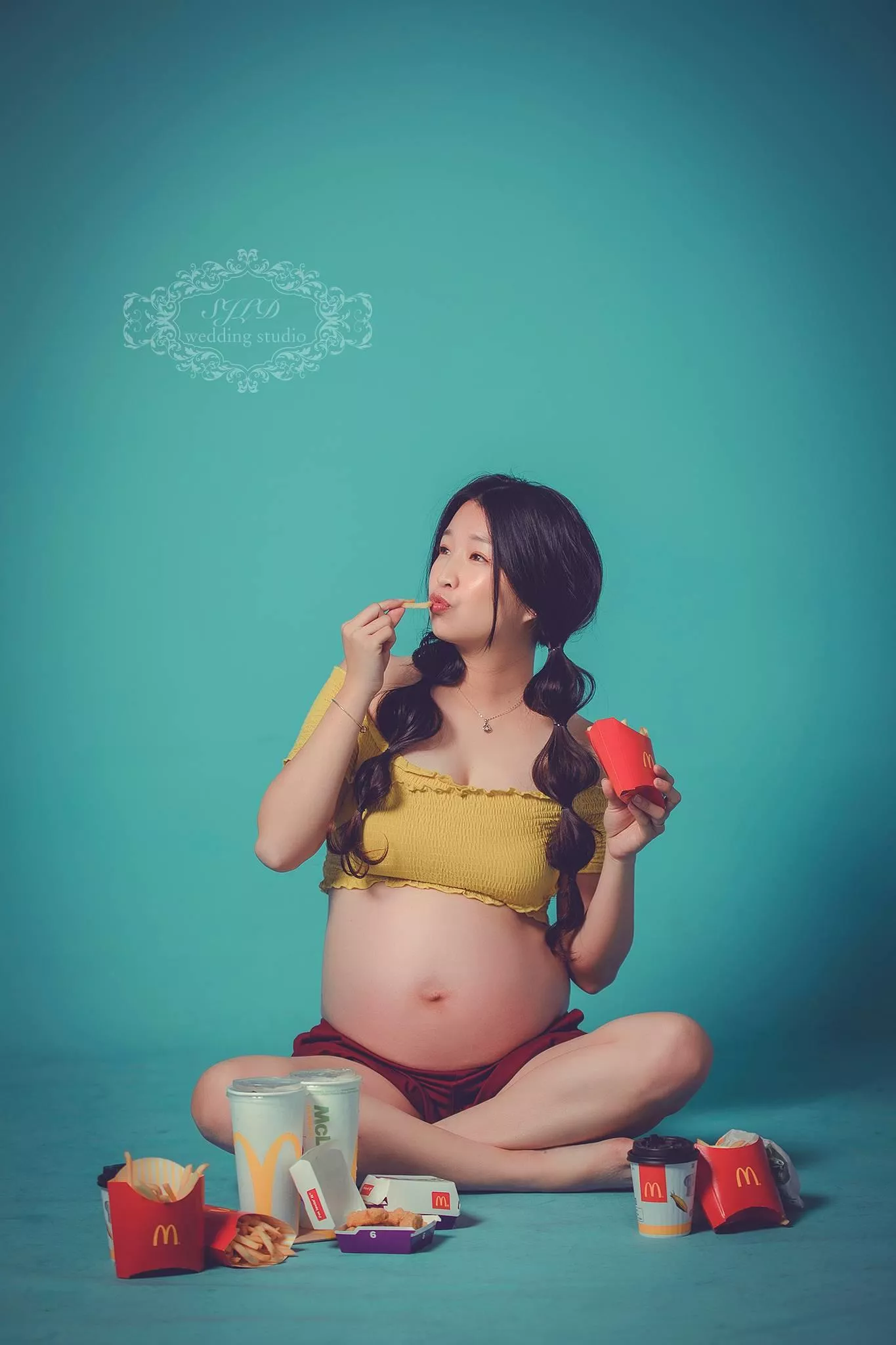 視覺流感婚紗攝影-親子寫真-孕婦照(32)-孕婦藝術照親子寫真|巷子內攝影棚新北景點