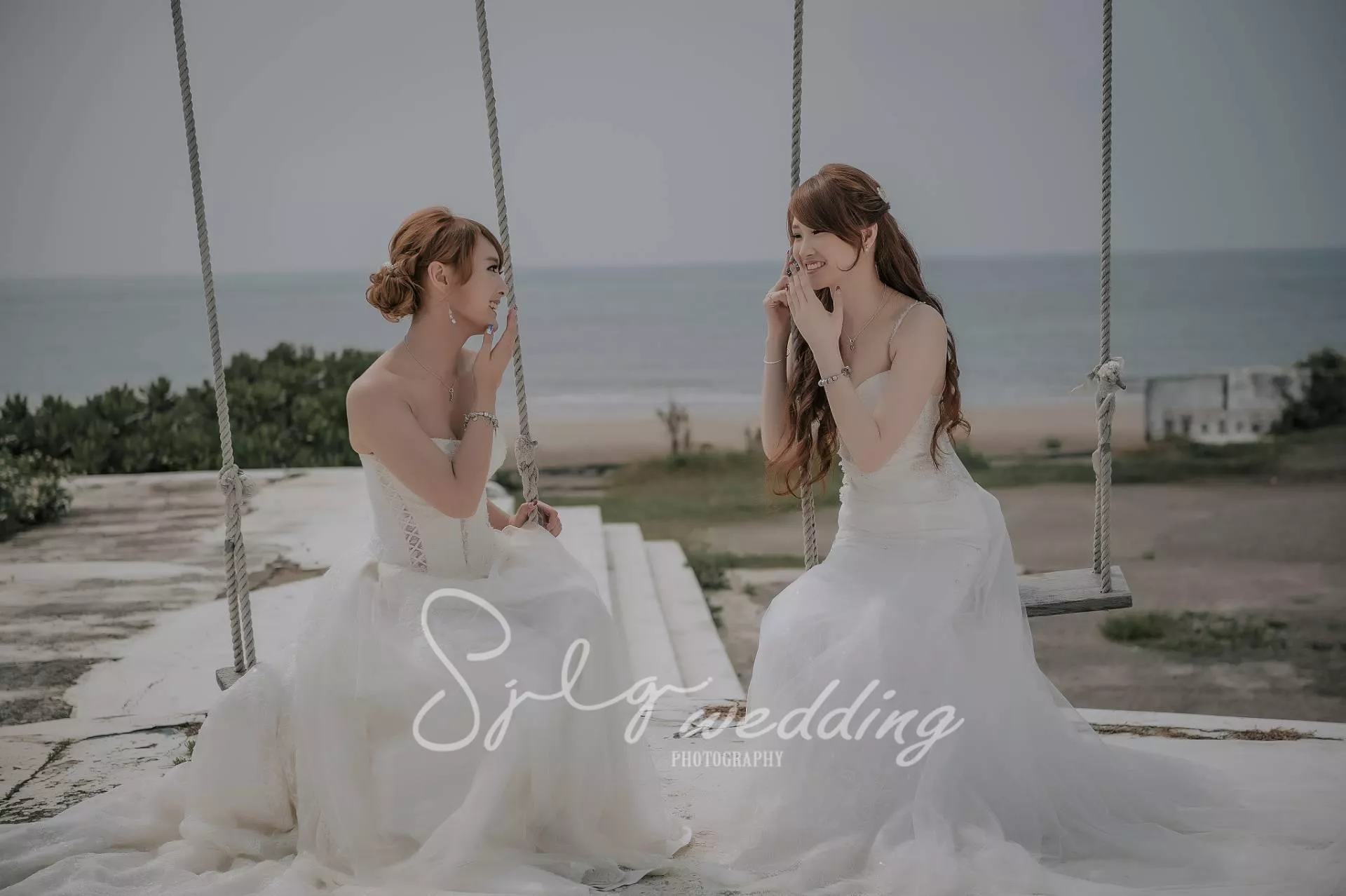 推薦中和視覺流感婚紗,閨蜜寫真婚紗,姊妹照-巷子內攝影棚|閨蜜照婚紗寫真|清新自然幸福