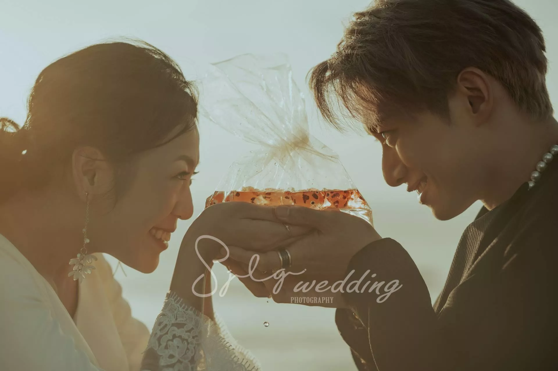拍婚紗推薦|韓風婚紗|自然系婚紗|美式清新|活潑甜蜜婚紗|唯美婚紗|視覺流感攝影|手工禮服-婚紗攝影精選作品|美式街頭|台潮繽紛|電影情境|童趣雜誌