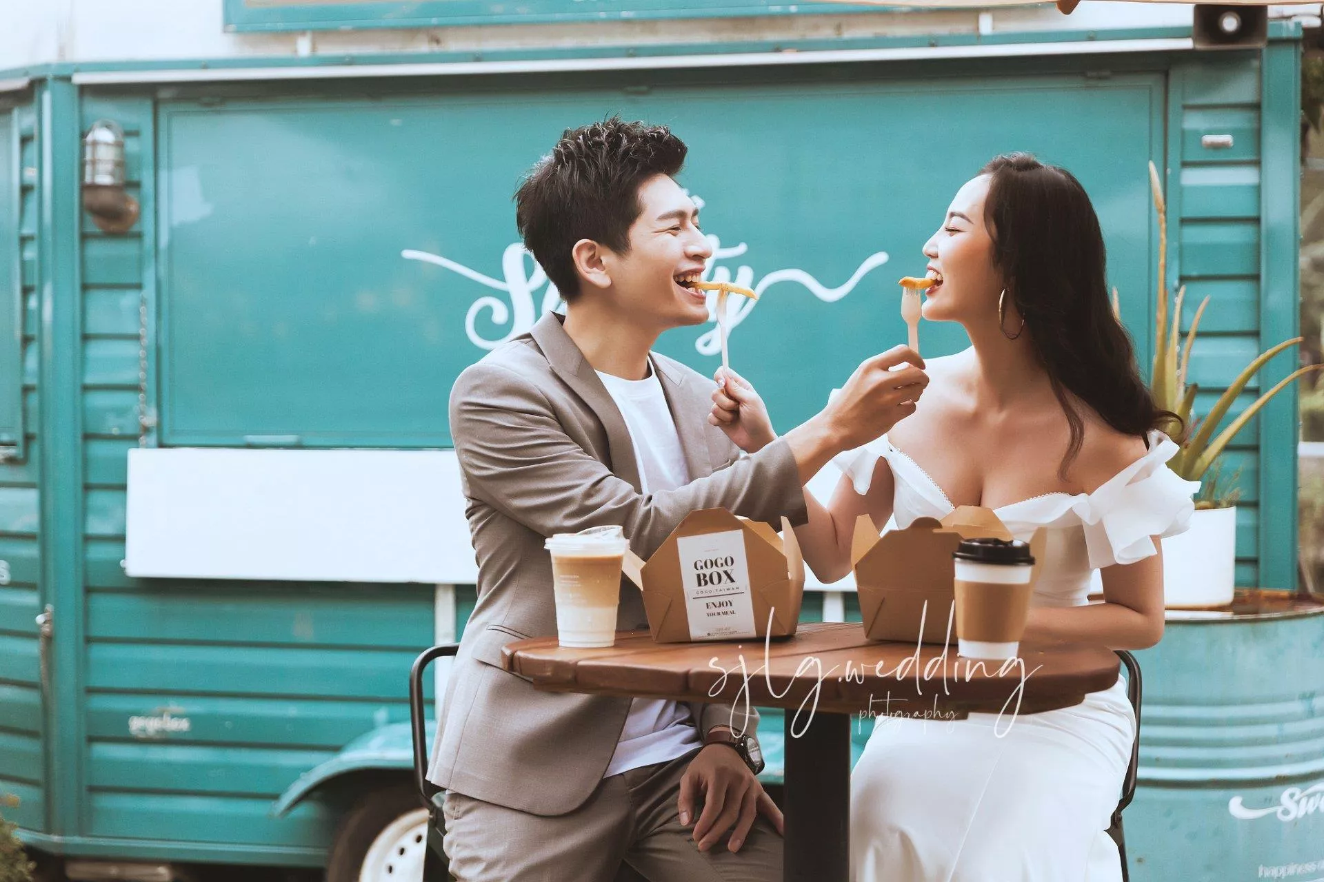 #桃園婚紗攝影,#大溪GOGOBOX餐車誌in樂灣基地拍婚紗,#美式復古,#婚紗攝影,#海外婚紗,#婚禮紀錄,#新娘秘書,#手工禮服租借,#孕婦照孕婦寫真,#巷子內攝影棚出租,#個人寫真藝術照,#台北板橋中和婚紗,#法式輕婚紗,#閨蜜寫真婚紗(9)-#桃園婚紗攝影,#大溪GOGOBOX餐車誌in樂灣基地拍婚紗,#美式復古,#婚紗攝影,#海外婚紗,#婚禮紀錄,#新娘秘書,#手工禮服租借,#孕婦照孕婦寫真,#巷子內攝影棚出租,#個人寫真藝術照,#台北板橋中和婚紗,#法式輕婚紗,#閨蜜寫真婚紗