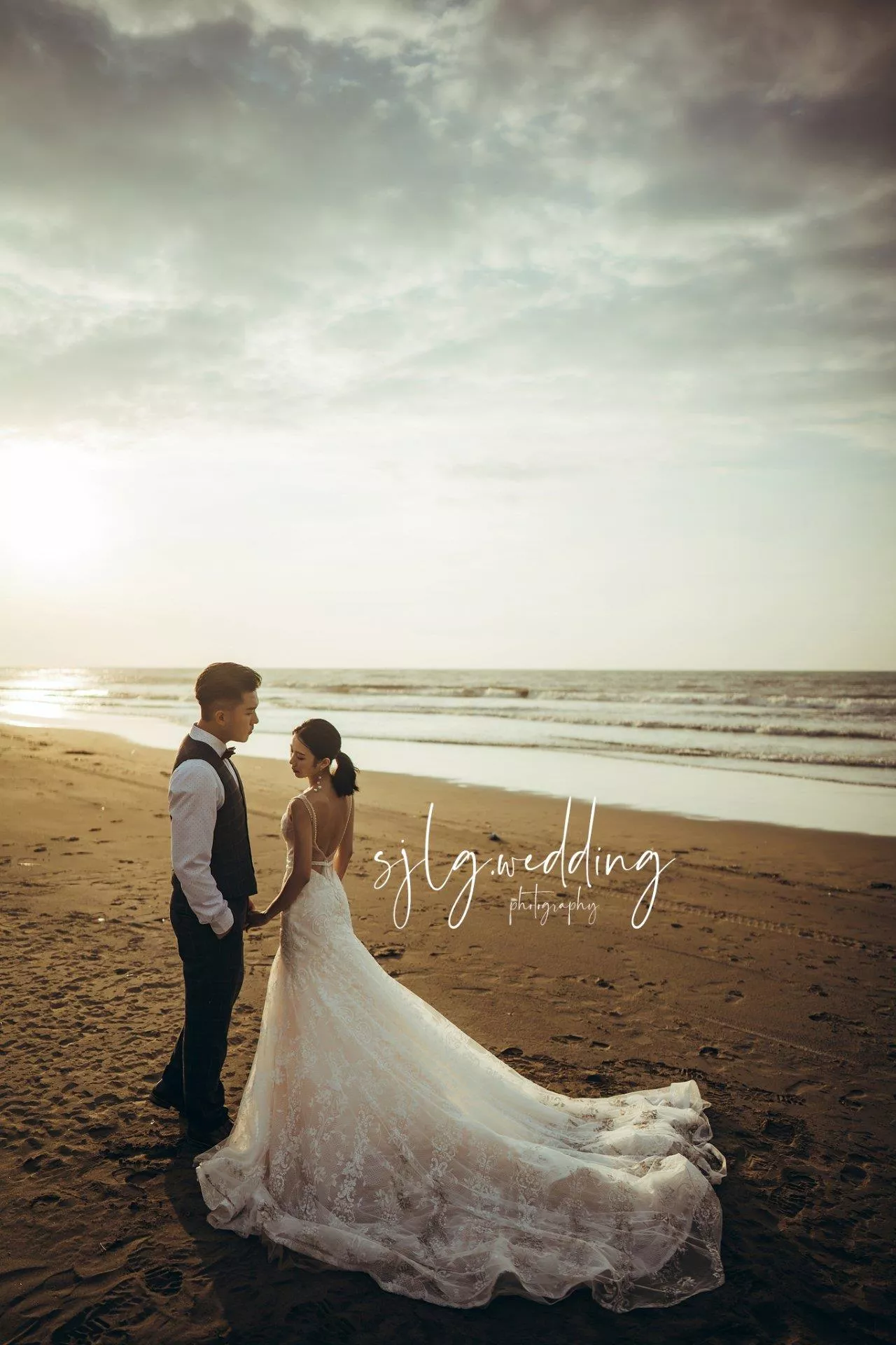 #婚紗攝影,#手工禮服租借,#閨蜜寫真婚紗,#個人寫真藝術照,#巷子內攝影棚出租,#海外婚紗,#婚禮紀錄,#新娘秘書,#孕婦照孕婦寫真,#台北婚紗推薦,#板橋婚紗推薦,#中和婚紗推薦,#婚紗照價格,#婚紗包套(69)-美式清新,韓風唯美,夕陽海景婚紗攝影視覺流感