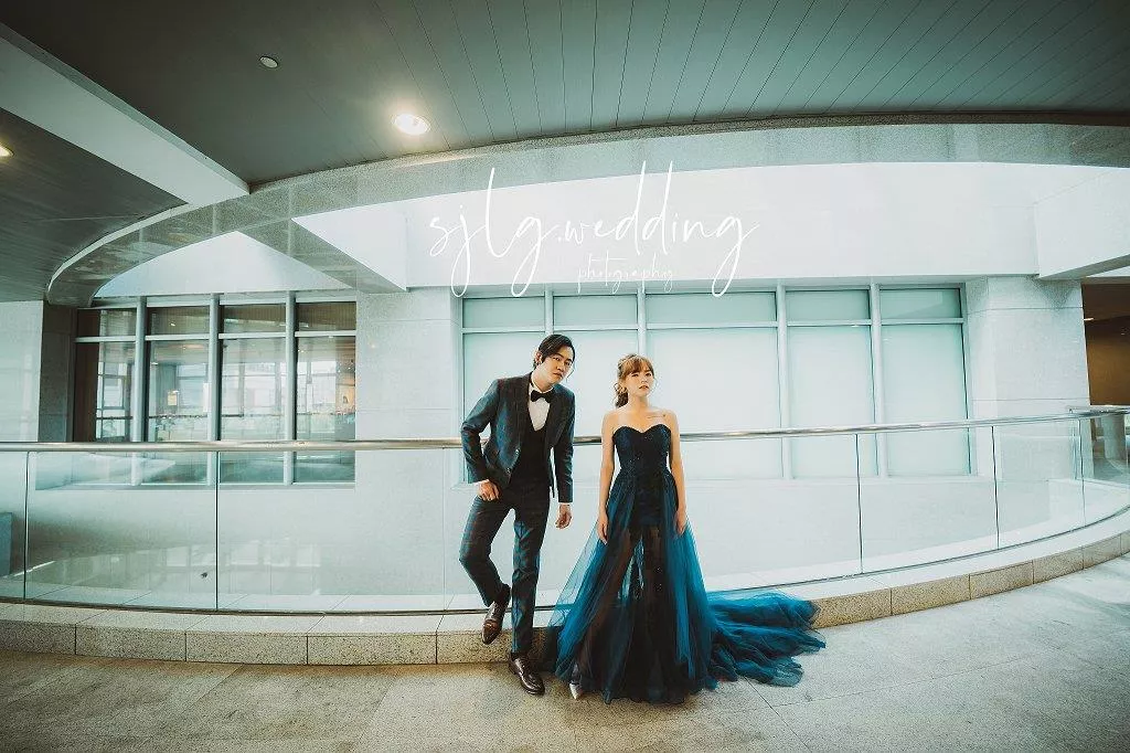 #婚紗攝影,#手工禮服租借,#閨蜜寫真婚紗,#個人寫真藝術照,#巷子內攝影棚出租,#海外婚紗,#婚禮紀錄,#新娘秘書,#孕婦照孕婦寫真,#台北婚紗推薦,#板橋婚紗推薦,#中和婚紗推薦,#婚紗照價格,#婚紗包套,#板橋縣政府(耶誕廣場)板橋火車站拍婚紗(11)-板橋縣政府(耶誕廣場)板橋火車站拍婚紗