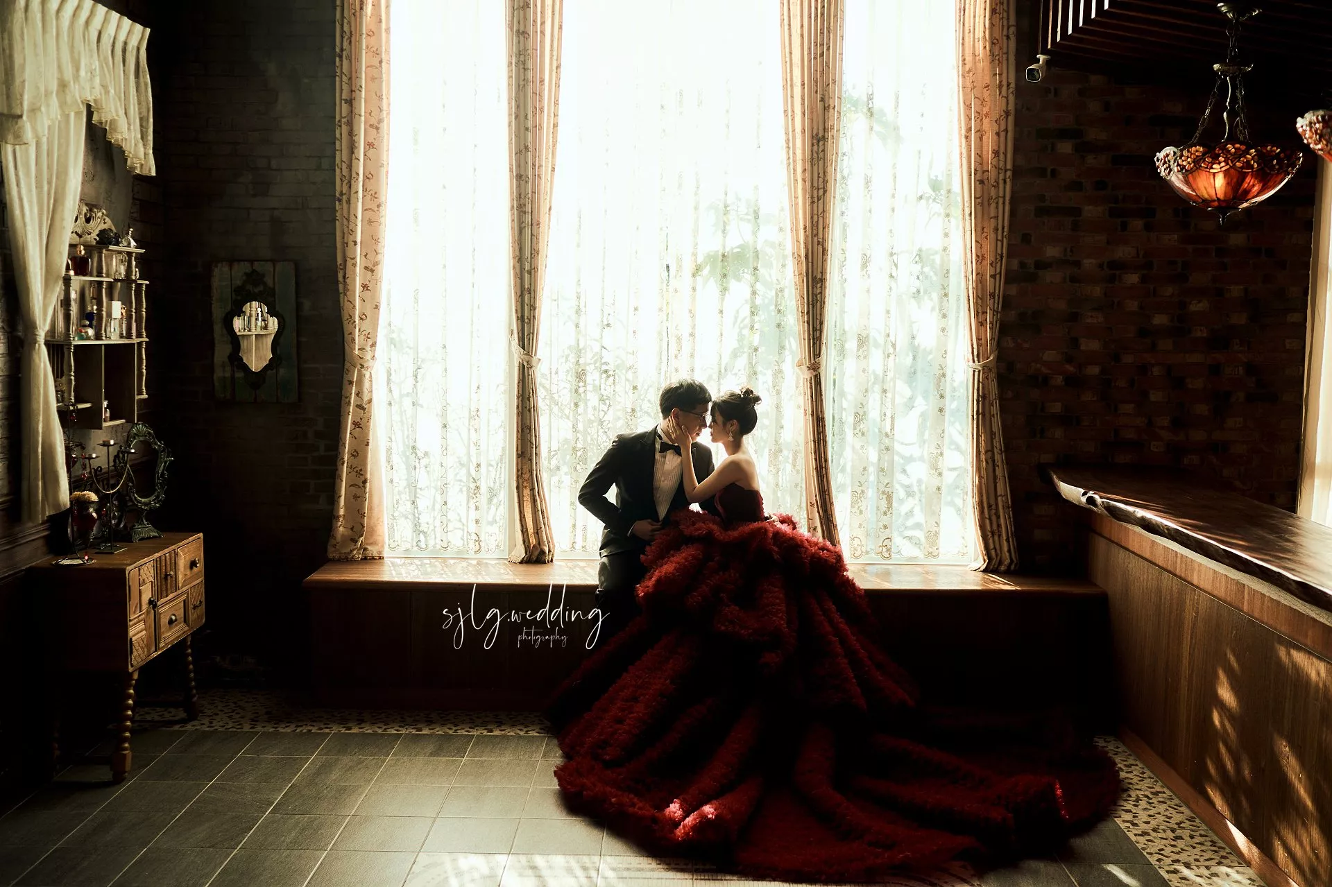 #視覺流感婚紗#命定禮服#手工婚紗#租借禮服#禮服出租#仙氣禮服#甜美風格#婚紗攝影#婚禮準備#優惠活動#月底優惠#夢幻婚紗#顯瘦禮服#女神降臨(3)-愛麗絲的天空攝影基地拍攝婚紗推薦景點|婚紗攝影苗栗