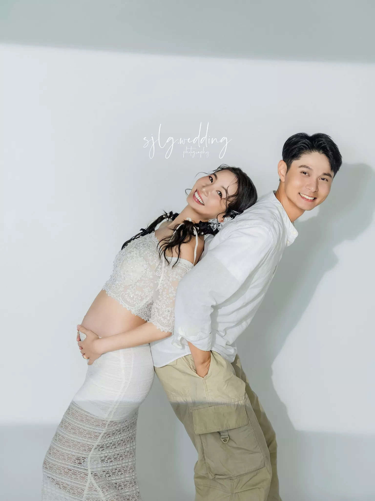 #攝影棚巷子內#視覺流感婚紗攝影#孕婦寫真#孕婦攝影#孕媽咪#懷孕日記#孕期記錄#幸福的一家三口#最美孕婦#2025(7)-新北中和(視覺流感)孕婦婚紗寫真孕期照_可愛生活感巷子內攝影棚租借